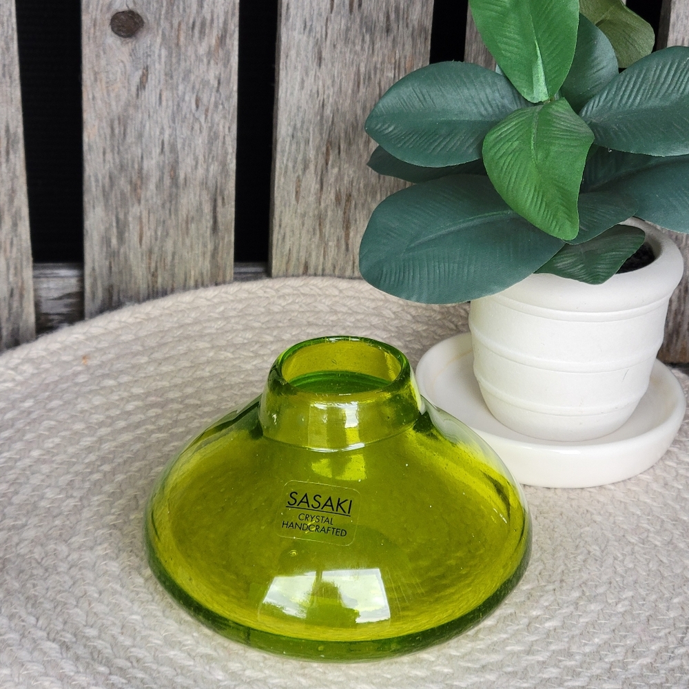 SASAKI crystal green handcrafted bud vase - Picture 6 of 7